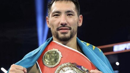 Токаев поздравил боксера Жанибека Алимханулы с победой