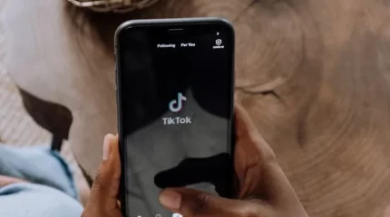 Трамп TikTok-қа салған тыйымын тағы 2,5 айға кейінге қалдырды