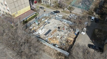 Незаконную стройку сносят в Алматы