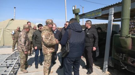 Парламент депутаттары әскери парадқа дайындық барысымен танысты