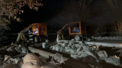 Су тасқыны: Ақмолада құтқарушылар жұмыстарды тәулік бойы жалғастыруда