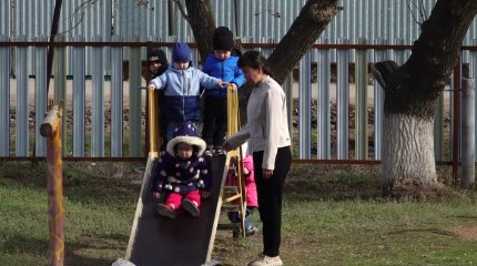 Били и запирали в туалете: скандал разгорается вокруг сельского детсада в ЗКО