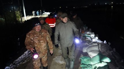 Аким СКО провел оперативное совещание в селе Тепличном