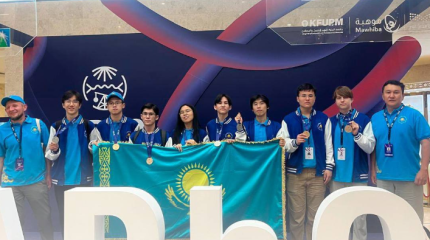 Сразу 8 медалей завоевали казахстанские школьники на Азиатской олимпиаде по физике
