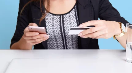 Шығыс Қазақстанда келіні енесінің атынан 2,5 миллион теңге несие алған