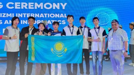 Казахстанский школьник признан сильнейшим информатиком в Центральной Азии