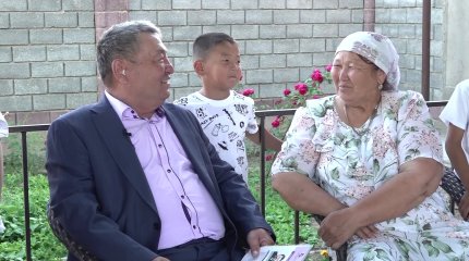 Түркістан облысының тұрғыны Қошқарбек пен Дүйсенкүл  Дүйсенбаевтардың отасқанына биыл 44 жыл