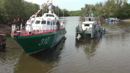 Оралда құрастырылған әскери катер суға түсірілді