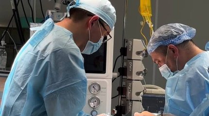 Ребёнку весом в один килограмм провели сложную операцию в Шымкенте