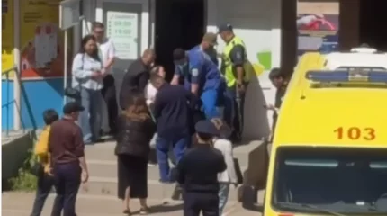 Көкшетауда ер адам әйелін микрокредит беретін ұйымның ішінде пышақтап кетті