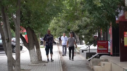 Атырауда ата-анамнан қорлық көрдім деген 19 жастағы қыз үйіндегілерге айтпай із-түссіз кетіп қалған