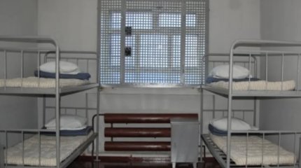 За изнасилование заключенной осудили оперуполномоченного в Сарыагаше