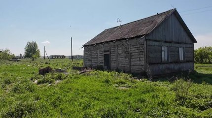 Последние из сельчан: почему семья отказывается покидать брошенное село в Северном Казахстане