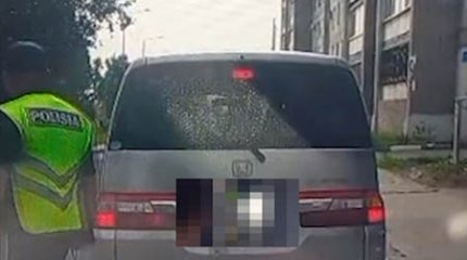 Костанаец подделал номера на автомобиле, который сняла с учета его супруга во время развода