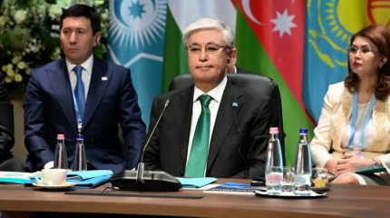 Президент Казахстана выступает на неформальном саммите Организации тюркских государств