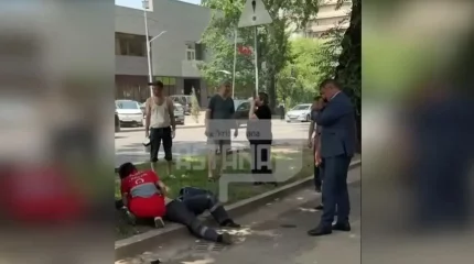 Алматыда екі жұмысшыны тоқ соқты