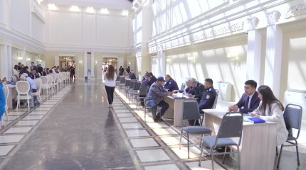 Сотрудники акимата Мангистауской области провели единый прем граждан