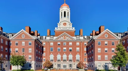 Власти США запретили Гарварду обучать казахстанских студентов