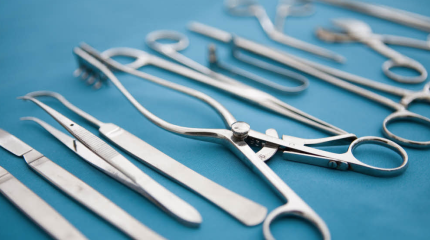 За травмирующее обрезание ребёнку наказали хирурга в Павлодаре