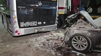 Четыре человека пострадали в результате ДТП с участием автобуса в Алматы