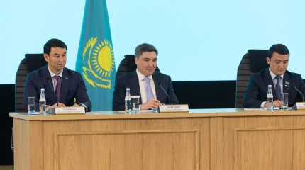 Олжас Бектенов представил активу города Алматы нового акима