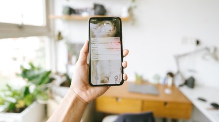 Европейская молодёжь стала отказываться от смартфонов