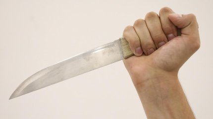 Пышақтап кеткен: Талдықорғандағы қонақ үйлердің бірінен әйелдің мәйіті табылды