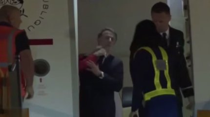 «Мы дурачились»: Макрон прокомментировал нашумевшую пощечину от жены