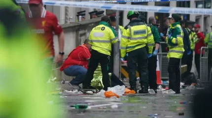 Машина въехала в участников парада в Ливерпуле: пострадали десятки человек