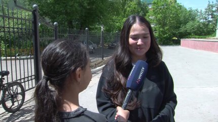 Юные школьницы из Астаны попробовали себя в роли корреспондентов