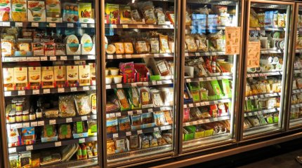 Холодильное оборудование вспыхнуло в магазине у дома в Актобе