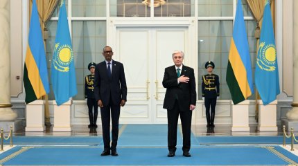 Президента Руанды торжественно встретили в Акорде