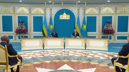 Глава государства провел встречу с Президентом Руанды