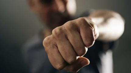 Ударившего свою мать шымкентца отправили за решетку