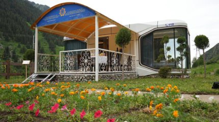 Капсульный дом установили в горах Алматы для сотрудников МЧС