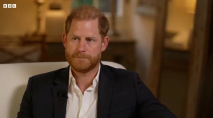 Принц Гарри предложил отцу помириться