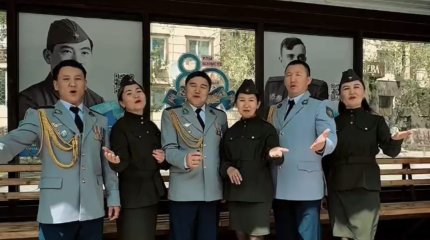 Полицейские поют «Катюшу» в автобусах Костаная