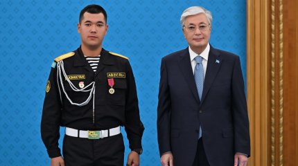 Государство уделяет особое внимание укреплению потенциала Вооруженных сил, - Президент