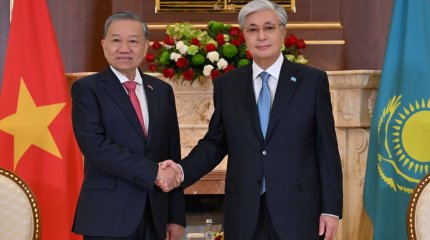 Исторический визит: главы Казахстана и Вьетнама начали переговоры в Астане