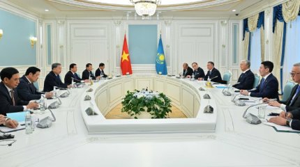 Касым-Жомарт Токаев и То Лам провели переговоры в узком составе