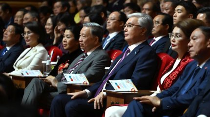 Касым-Жомарт Токаев и То Лам посетили концерт в Астане