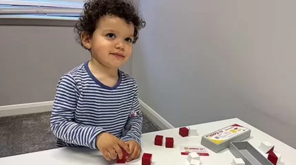 Екі жасар бала әлемдегі ең білімді адамдар клубына кіреді