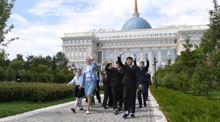 Дети со всего Казахстана посетили с экскурсией Акорду