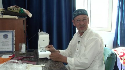 60-летний работник коммунальной службы удивляет своим необычным хобби