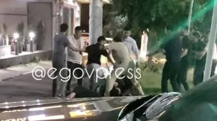 Алматының көшесінде төбелес шығарғандар ұсталды