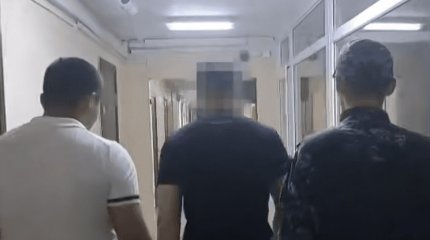 Мужчина напал на врачей в детской больнице Караганды