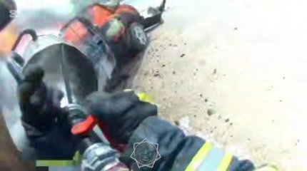 Легковушка вспыхнула рядом с рынком в селе Мангистауской области