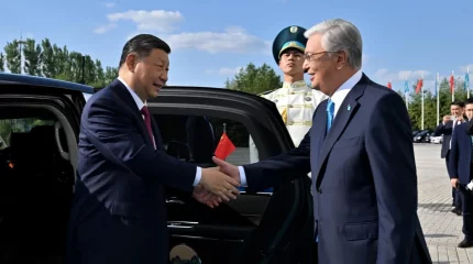 Қасым-Жомарт Тоқаев Си Цзиньпинді Ақорда резиденциясында қарсы алды