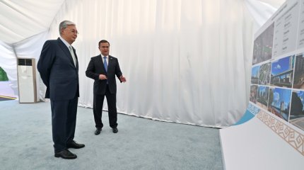 Мемлекет басшысы Астанадағы «Мыңжылдық» аллеясын абаттандыру жұмыстарымен танысты