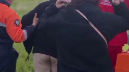 Туристі таудан түсірді